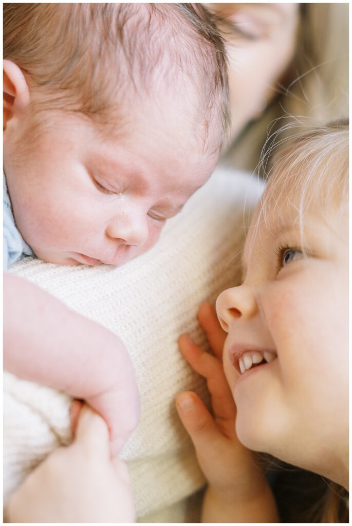 Portland Newborn in-home Photographer Emilie Phillipson Photography 